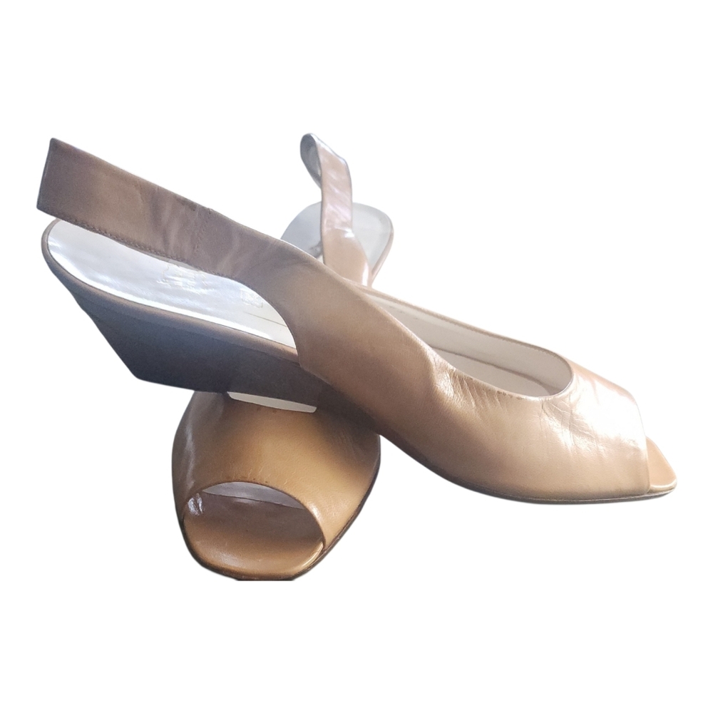 Bruno Magli NWOT Elegant Tan Slingback Peep-Toe Heels Comes With Dustbag 8